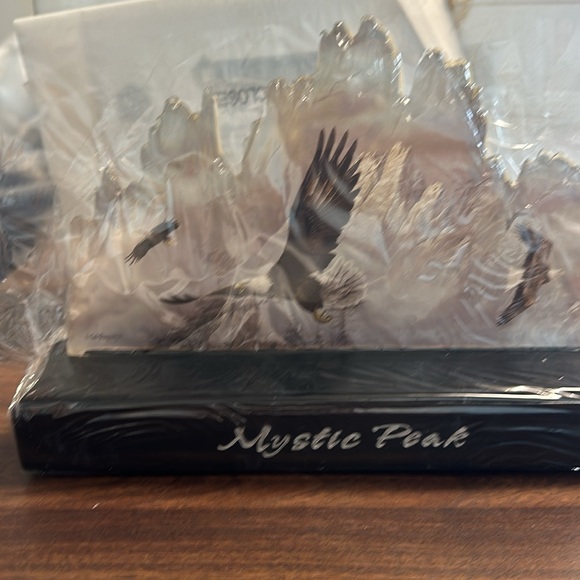 Limited edition collectibles “Mystic Peak” - Picture 2 of 4